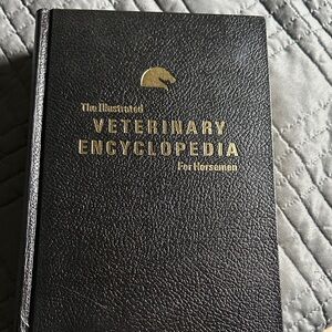 The Illustrated Veterinary Encyclopedia For Horsemen-728 pages Hardcover Book